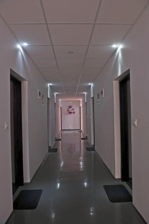 Hostel M Maribor Buitenkant foto